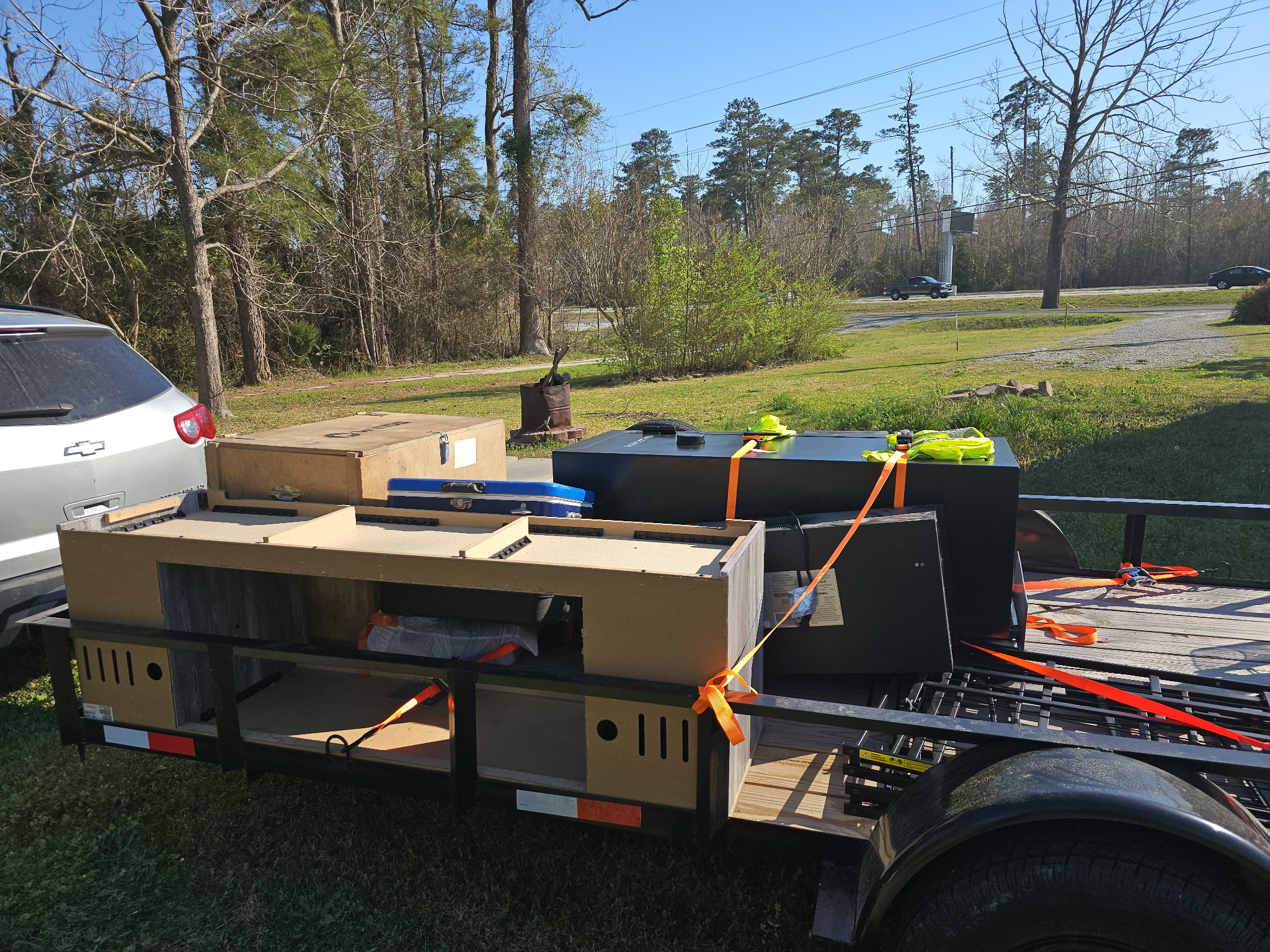 Utility Trailer - utility with household stuff.jpg